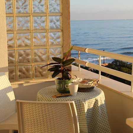 Casamare Puglia بيت ضيافة *