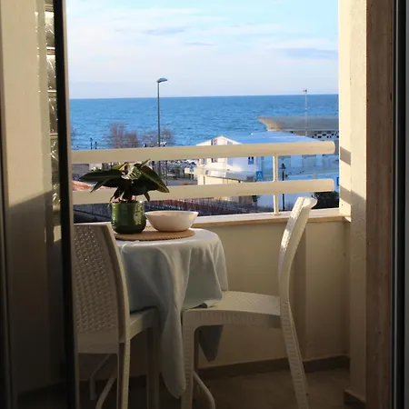 Casamare Puglia بيت ضيافة *
